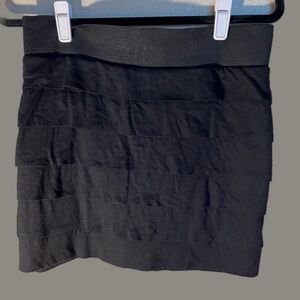 Express skirt with layers elastic waist  size Large